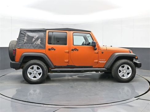 Used 2011 Jeep Wrangler Unlimited Sport image 15