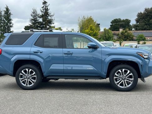 New 2026 Toyota 4Runner Limited AWD/4WD image 9
