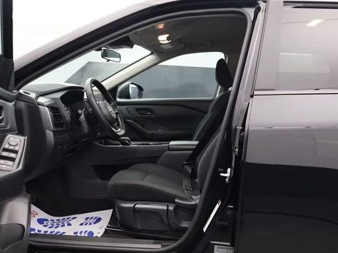 Used 2024 Nissan Rogue S AWD/4WD image 11
