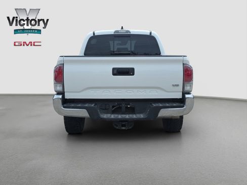 Used 2023 Toyota Tacoma TRD Off-Road AWD/4WD image 16