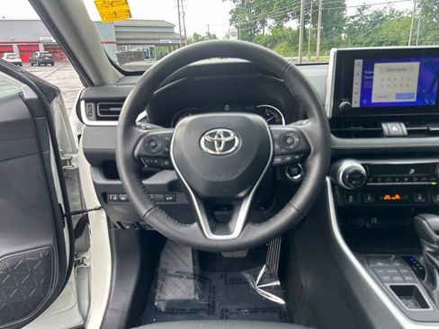Used 2024 Toyota RAV4 XLE w/ Convenience Package AWD/4WD image 12