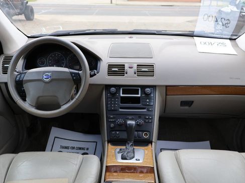 Used 2005 Volvo XC90 2.5T FWD image 24