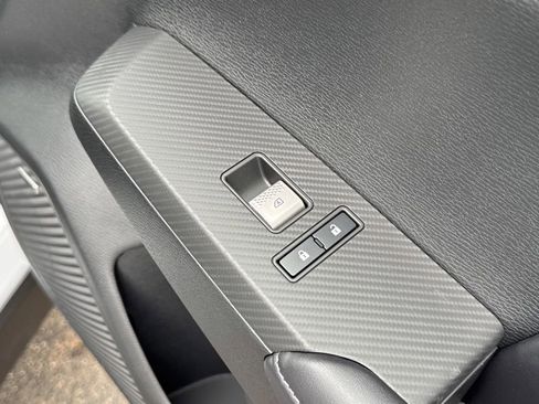 New 2026 Mitsubishi Outlander LE FWD image 36