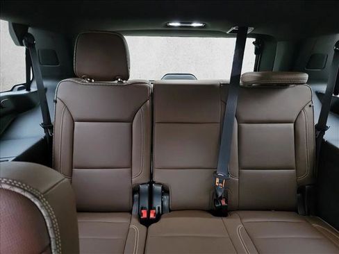 Used 2022 Chevrolet Tahoe High Country w/ Premium Package AWD/4WD image 19