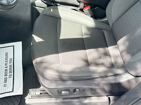 Used 2025 Chevrolet Silverado 1500 LT image 20