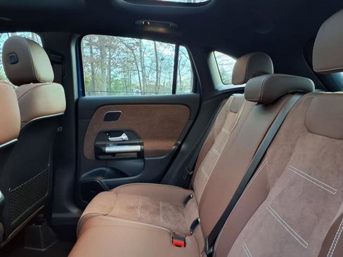 Used 2025 Mercedes-Benz GLA 35 AMG 4MATIC image 21