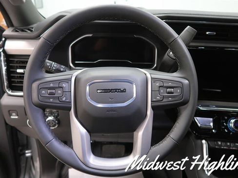Used 2025 GMC Sierra 2500 Denali w/ Denali Reserve Package AWD/4WD image 27