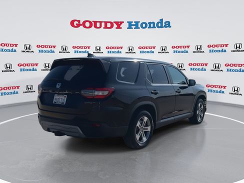 Used 2023 Honda Pilot EX-L image 8