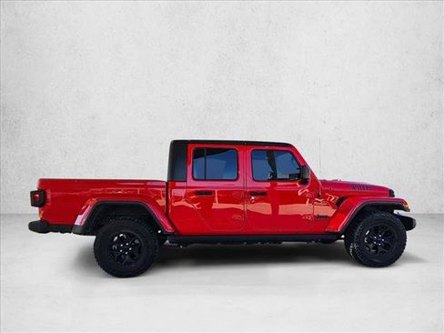 Used 2021 Jeep Gladiator Willys image 4