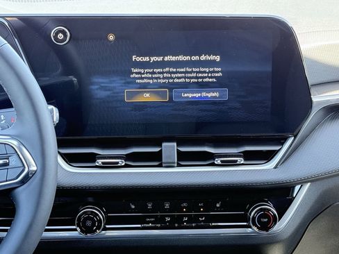 New 2026 Chevrolet Equinox LT w/ Safety and Technology Package image 15