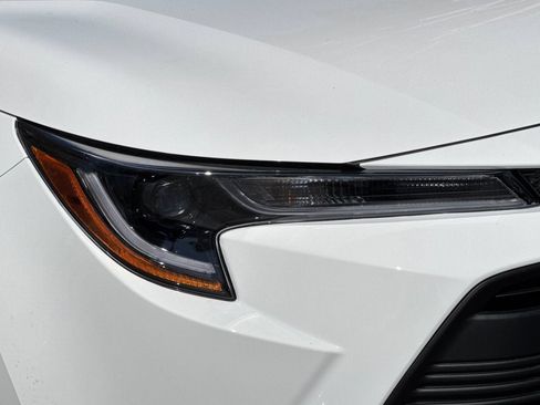 New 2026 Toyota Corolla LE FWD image 31