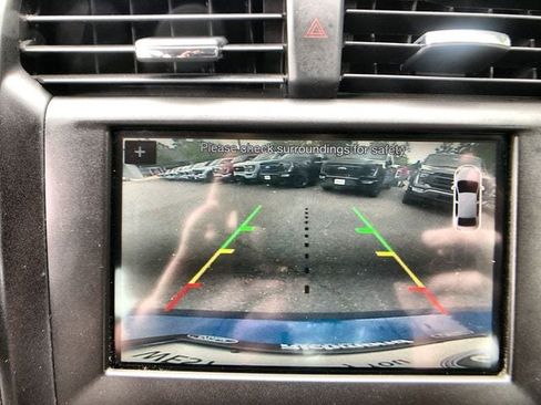 Used 2018 Ford Fusion SE w/ Equipment Group 201A FWD image 17
