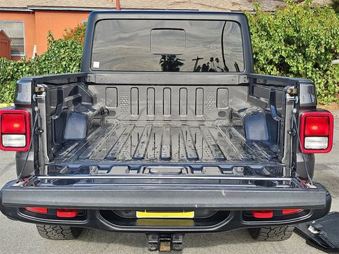 Used 2023 Jeep Gladiator Rubicon w/ Trailer Tow Package image 12