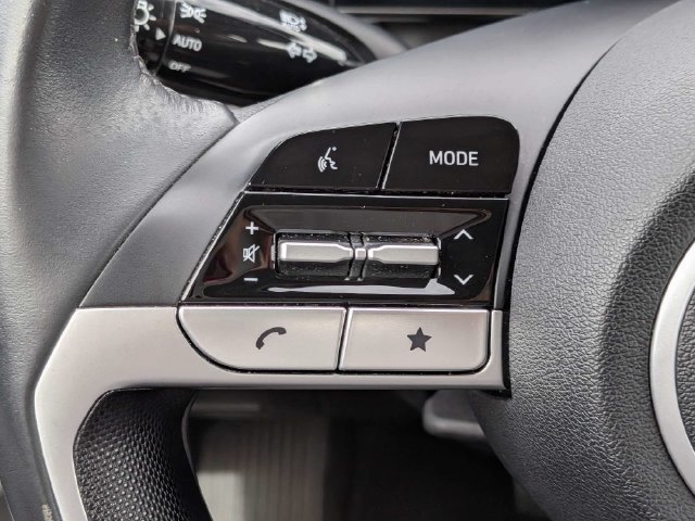Used 2025 Hyundai Elantra Limited FWD image 27