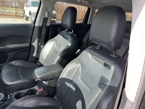 Used 2018 Jeep Compass Limited w/ Navigation Group image 3