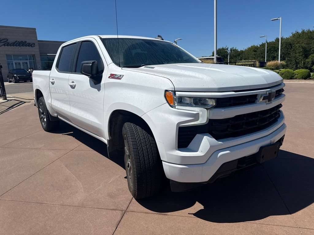 Used 2023 Chevrolet Silverado 1500 RST AWD/4WD image 3