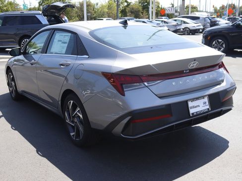 New 2025 Hyundai Elantra Limited image 6