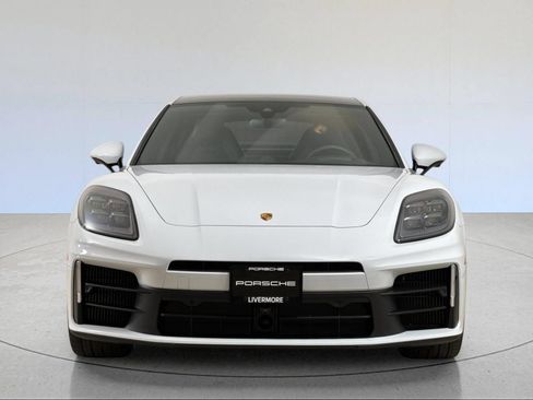 Certified 2026 Porsche Panamera 4 E-Hybrid AWD/4WD image 11