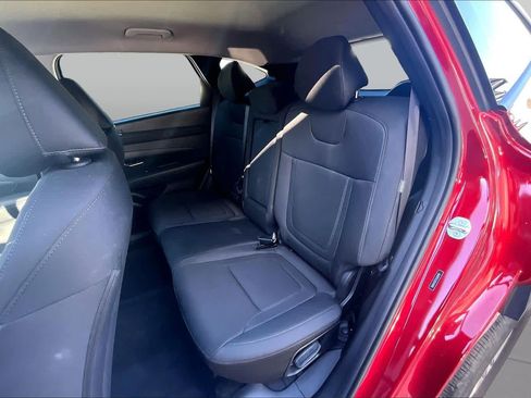Used 2025 Hyundai Tucson SE FWD image 20