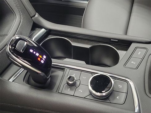 New 2025 Cadillac XT5 Luxury w/ LPO, Red Accent Package image 16