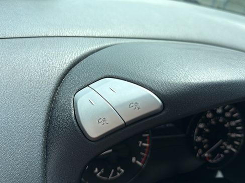 Used 2017 Nissan Pathfinder Platinum AWD/4WD image 29