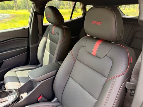 New 2026 Chevrolet Trax RS w/ Sunroof Package FWD image 12