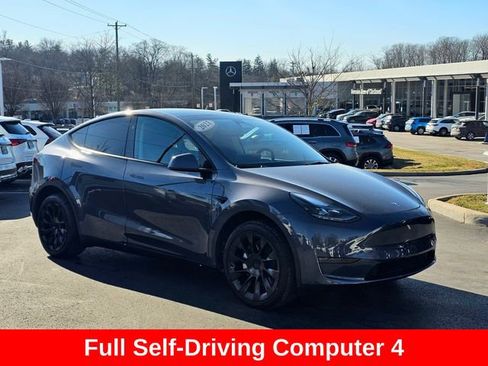 Used 2023 Tesla Model Y Long Range image 1
