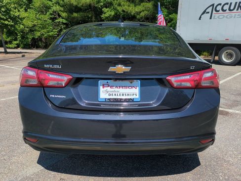Used 2022 Chevrolet Malibu LT FWD image 5