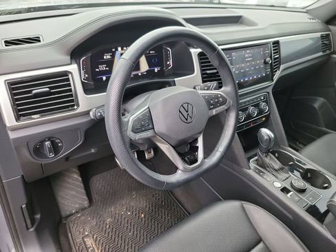Used 2022 Volkswagen Atlas Cross Sport SEL R-Line image 10