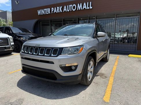 Used 2018 Jeep Compass Latitude w/ Popular Equipment Group AWD/4WD image 1
