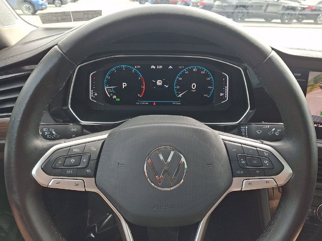 Used 2023 Volkswagen Jetta SEL FWD image 21