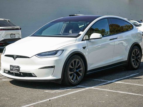 Used 2023 Tesla Model X AWD/4WD image 3