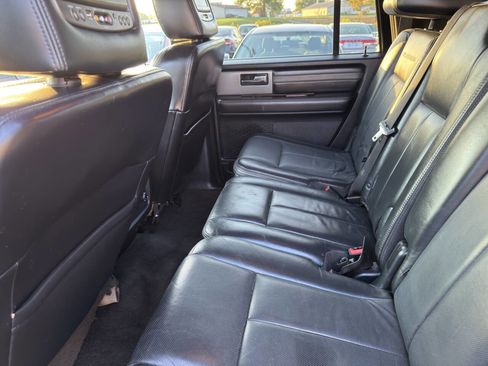 Used 2015 Ford Expedition EL Platinum image 9