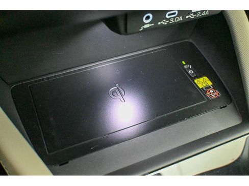 Used 2025 Subaru Forester Premium image 25