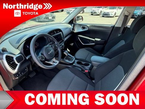 Used 2022 Kia Soul LX w/ Technology Package FWD image 4