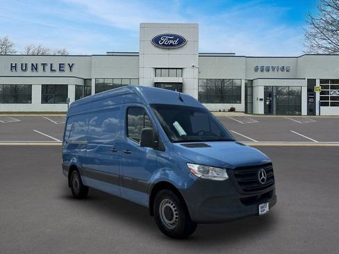 Used 2024 Mercedes-Benz Sprinter 2500 image 3