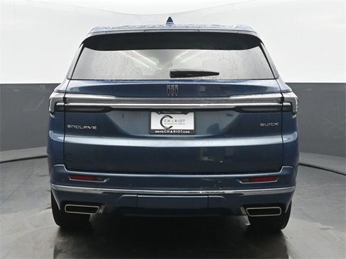 Certified 2025 Buick Enclave Avenir image 5