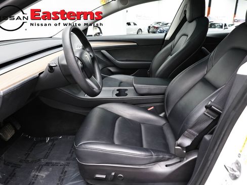 Used 2023 Tesla Model 3 Standard Range image 9