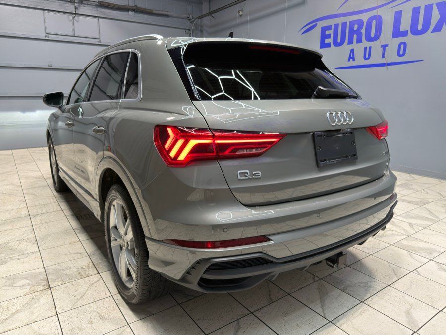 Used 2023 Audi Q3 2.0T Premium w/ Convenience Package AWD/4WD image 8