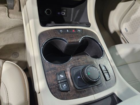 Used 2023 GMC Acadia Denali AWD/4WD image 33