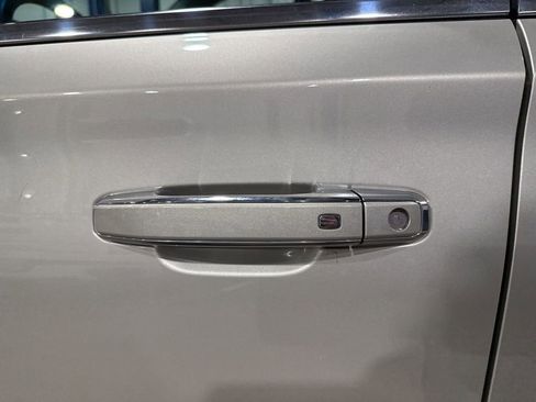 Used 2016 GMC Yukon XL Denali w/ Open Road Package image 11