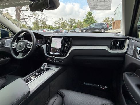 Certified 2025 Volvo XC60 T8 Ultra w/ Protection Package Premier image 13