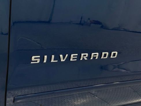 Used 2017 Chevrolet Silverado 1500 LT w/ All Star Edition image 37