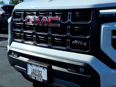 Used 2024 GMC Canyon AT4 w/ Canyon Safety Plus Package image 33