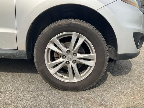 Used 2011 Hyundai Santa Fe Limited image 10