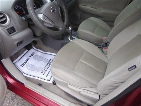 Used 2016 Nissan Versa SV image 15