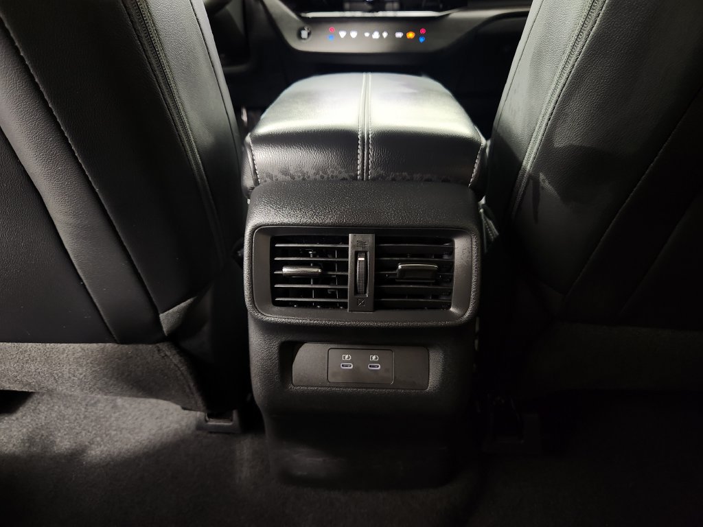 Certified 2025 Nissan Murano SL w/ Cargo Package AWD/4WD image 17