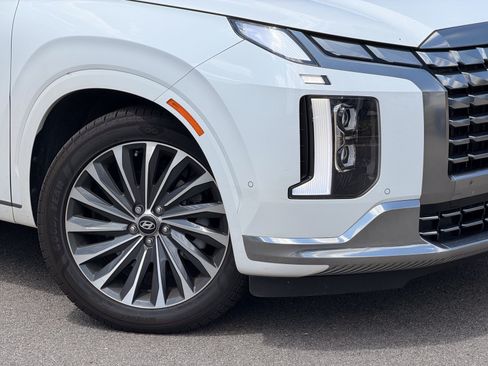 Used 2024 Hyundai Palisade Calligraphy AWD/4WD image 3