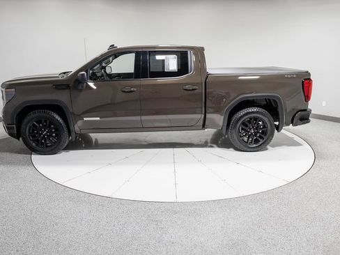 Used 2024 GMC Sierra 1500 Elevation image 32