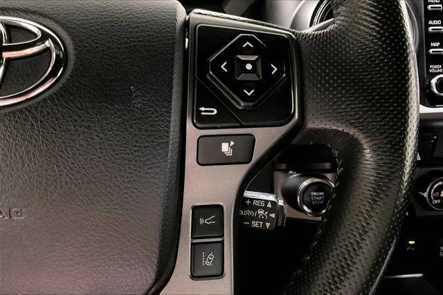 Used 2020 Toyota Tacoma TRD Sport w/ Technology Package AWD/4WD image 19
